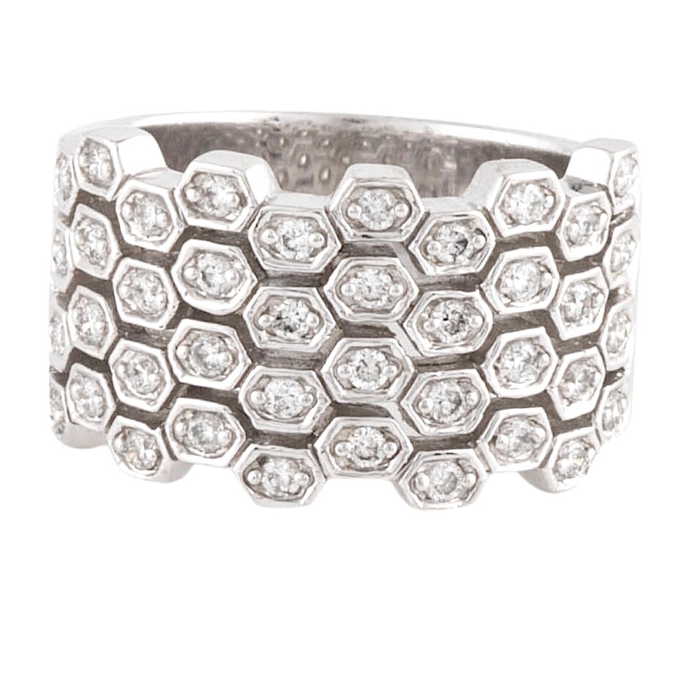 Substantial 18k White Gold Diamond Ring 💎